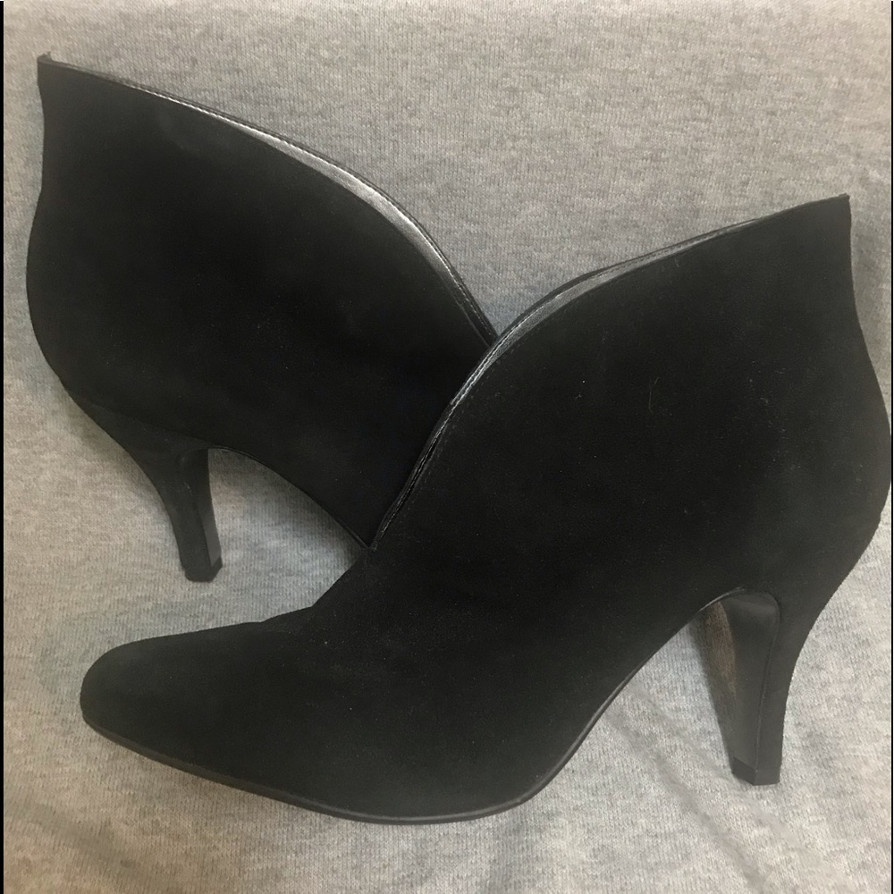 NWOT SUEDE Jessica Simpson Suede Ankle Boot NEVER WORN